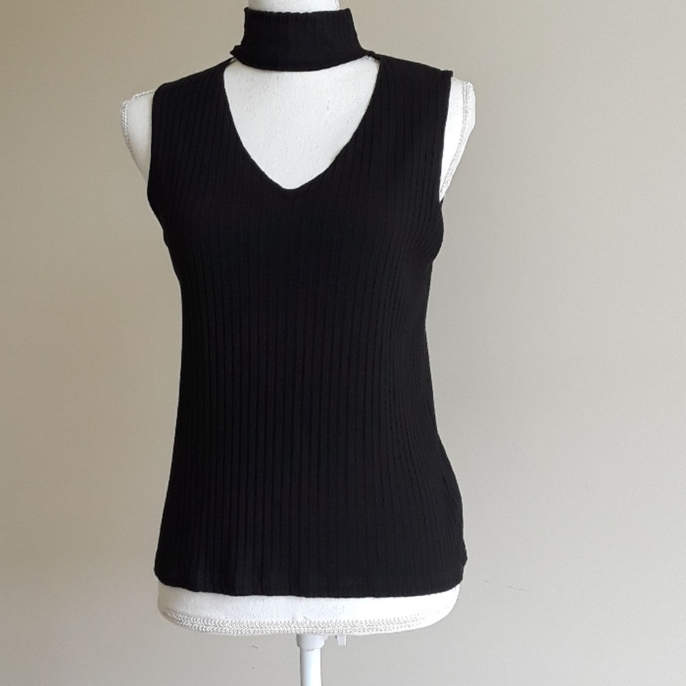 Gwen Cut Out Knit Top